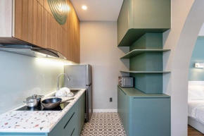 Sunlight Studio Apartment - Center of The City
